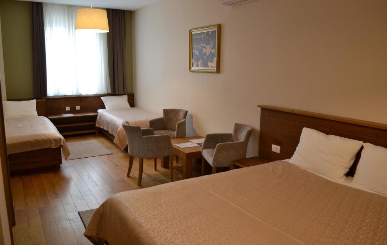 B&B Villa Panuka Pančevo エクステリア 写真